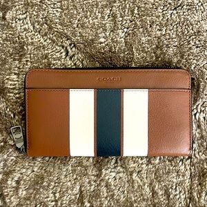 Coach Zippered Accordion Wallet